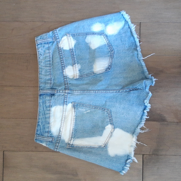 2/25$***Denim short - Picture 2 of 6